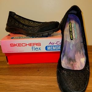 Sketches black flats